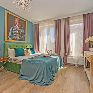  Apartament Starogdański 20